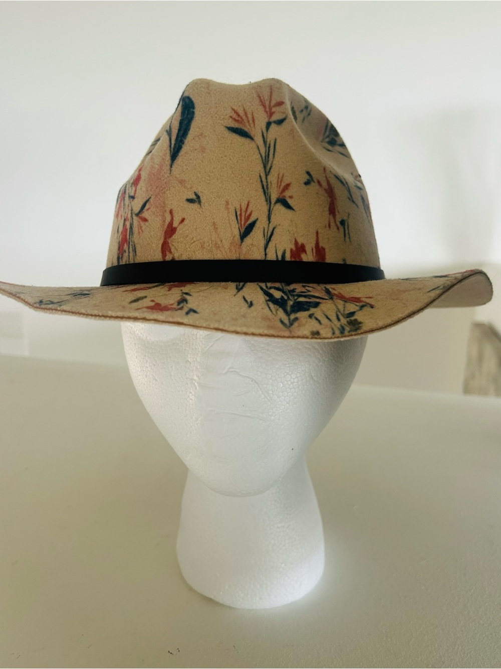 Roxy Beige Floral Wide-Brim Hat with Brown Band
